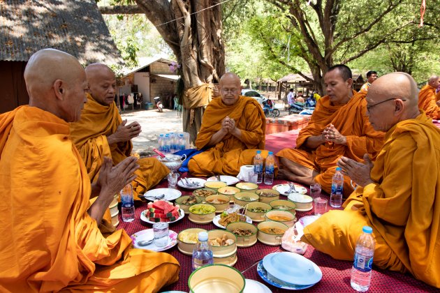 Monniken tijdens Songkran