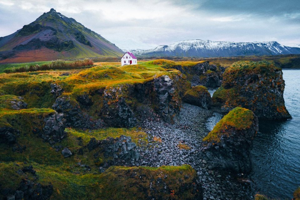 Op het schiereiland Snaefellsnes in IJsland heb je een gletsjer, watervallen, bergen en de Atlantische Oceaan voor de deur. Foto: Yvonne de Bondt