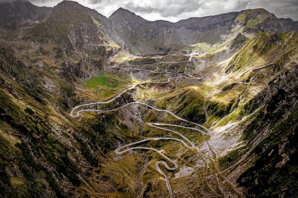 De Roemeense DN7C is misschien wel de spectaculairste weg van Europa. Foto: Getty Images