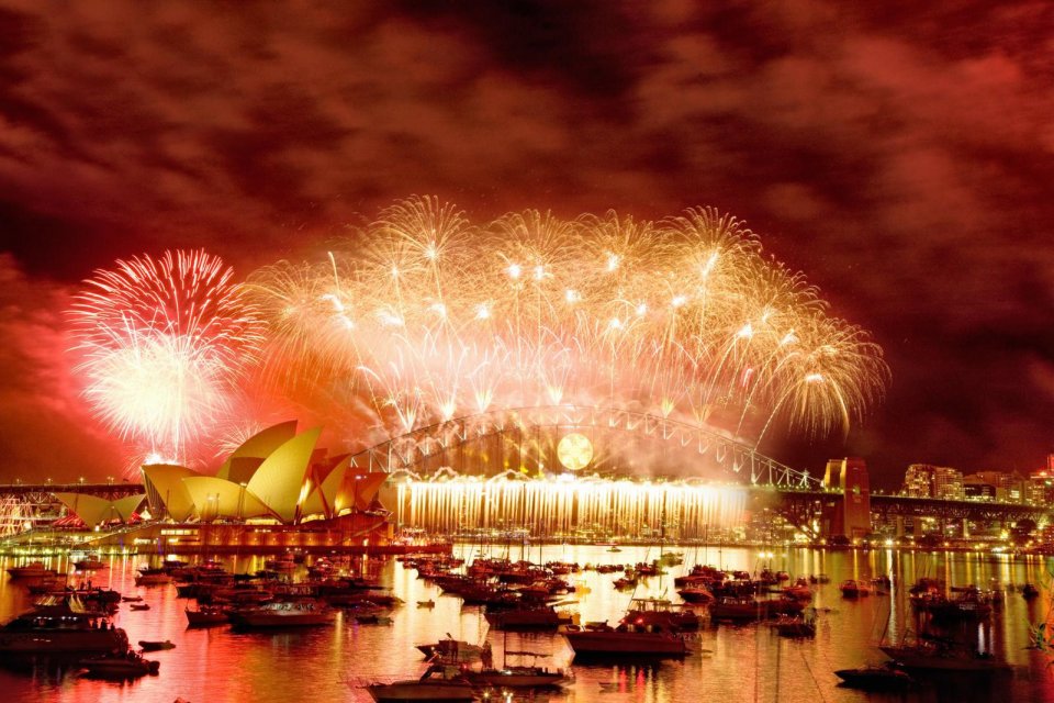 Vuurwerkshow op de Sydney Harbour Bridge in Australië. Foto: GettyImages