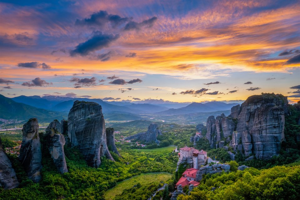 De populairste bestemmingen voor 2023 volgens Booking.com: Kalambaka, Griekenland