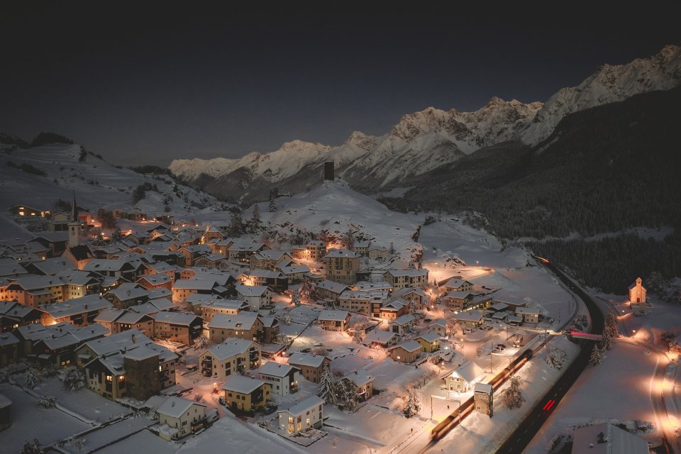 Winterbanden zijn in Zwitserland niet verplicht, maar worden wel dringend aangeraden. Foto: Getty Images