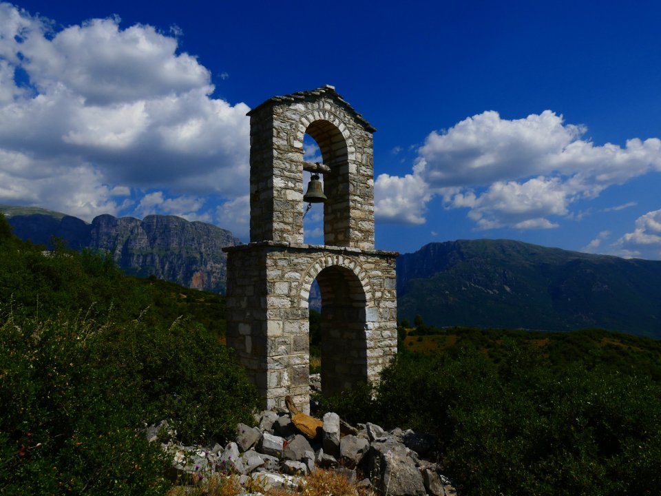 Vakantie Griekenland: bewonder unieke bergkloosters in Epirus