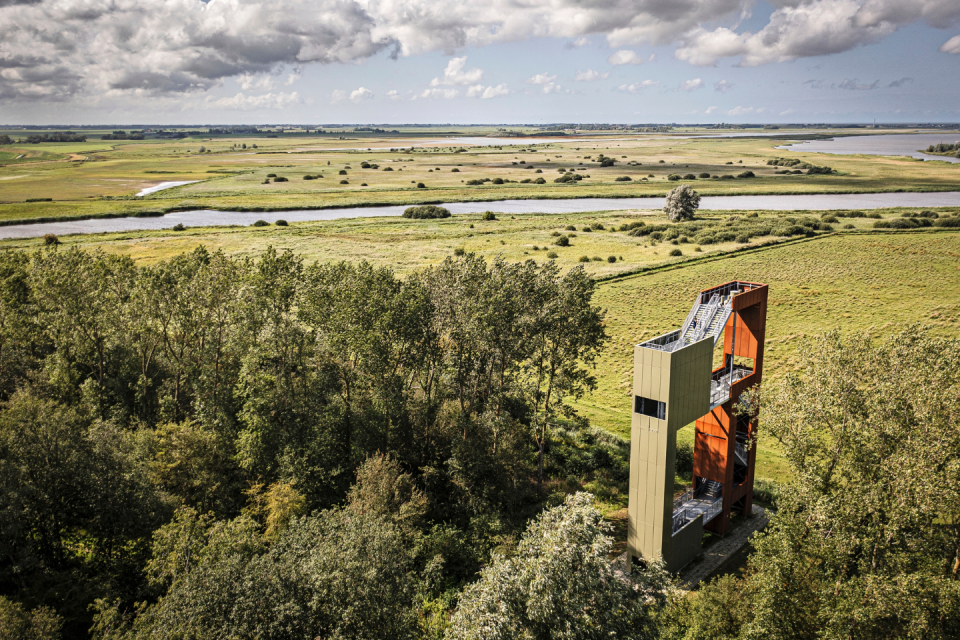 Uitkijktoren Reiddomp in Lauwersmeer. Foto: Tim Bilman