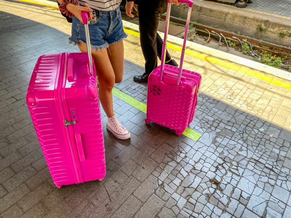 Zo overleef je een lange vlucht: overdrijf niet met je handbagage Foto: Getty Images