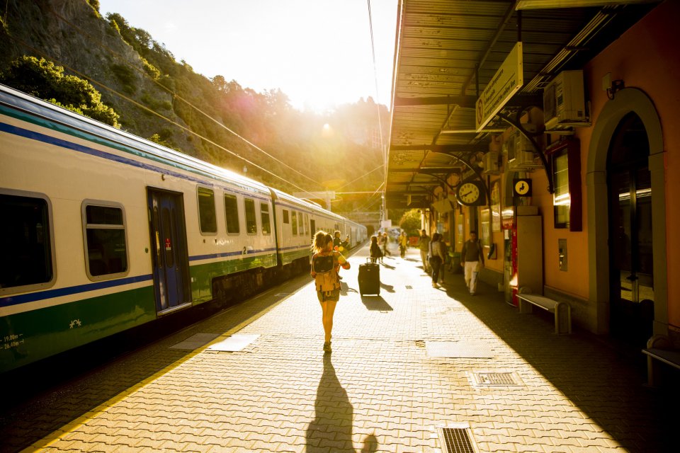 Zo bespaar je op je internationale treinreis: stel je flexibel op. Foto: Getty Images