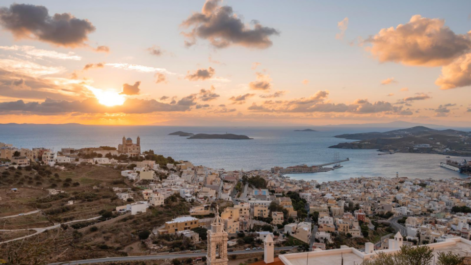 Landen waar reizigers het gelukkigst zijn. Syros, Griekenland. Foto's: Getty Images