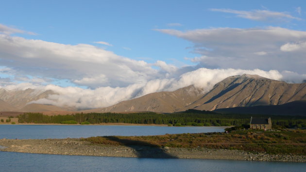 Mooi luchten bij Lake Tekapo