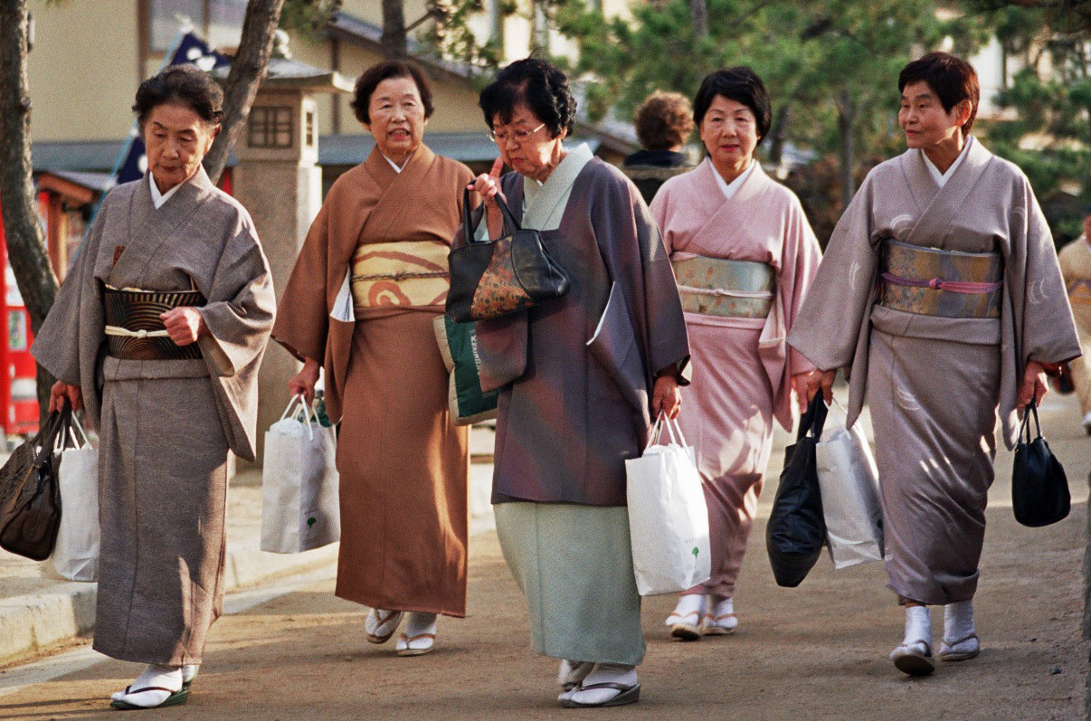 Japanse vrouwen in Honshu west | Columbus