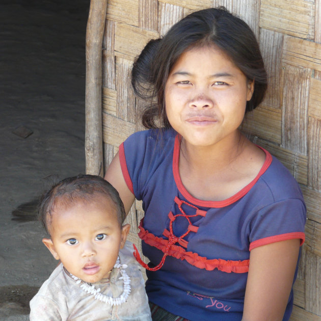 Hmong moeder en kind