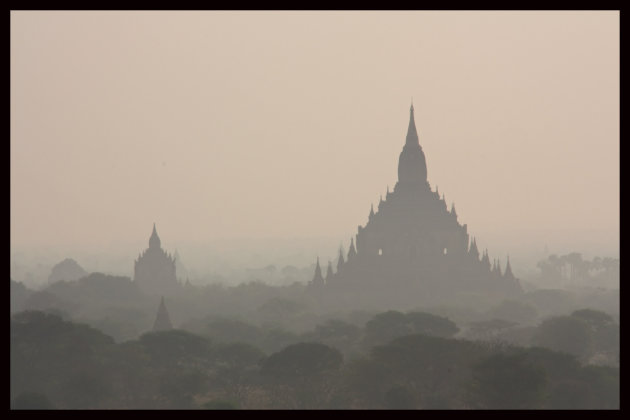 Bagan in de vroege ochtend