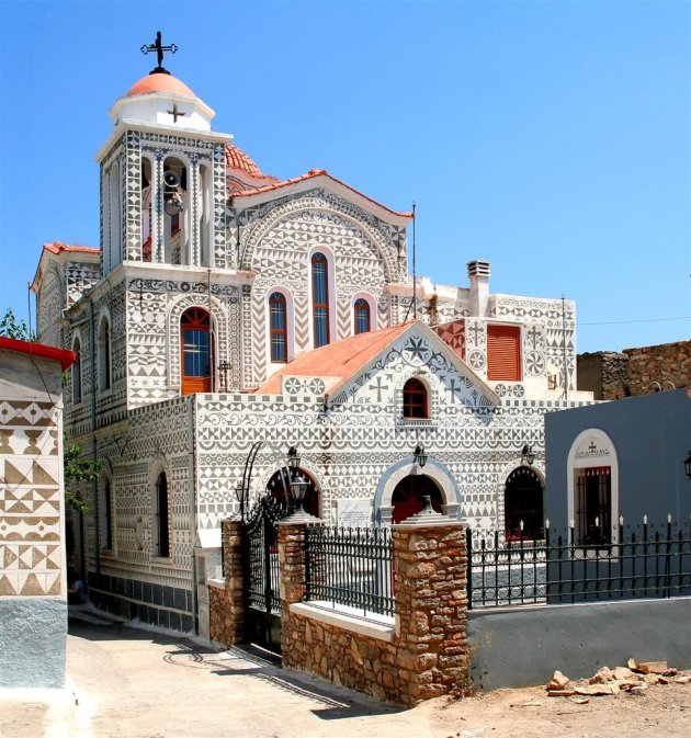 Het witte kerkje van Pyrgi