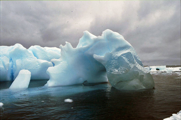 IJsberg in mooi licht