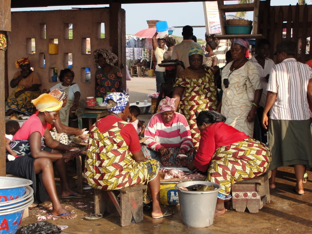 De vismarkt van Elmina