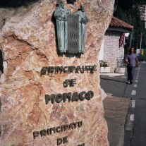 '261189' door Monaco