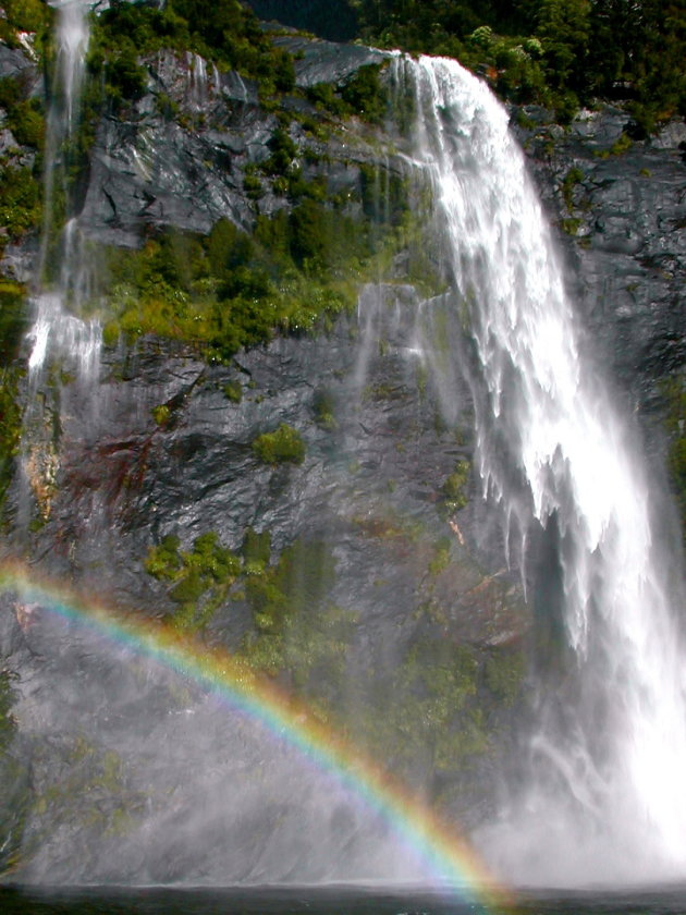 regenboog in de Milford Sound