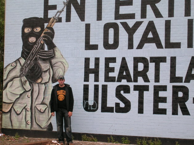 Beklemmende IRA muurschildering Belfast