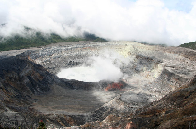 Krater van de Poás vulkaan