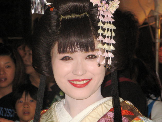 Keizerin in optocht in Kurokawa onsen