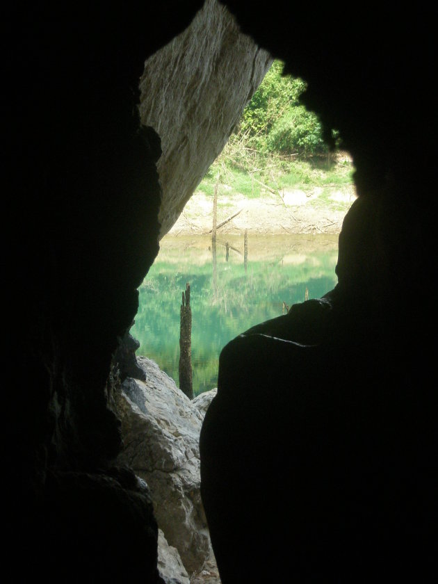 De uitgang van de Pra Kay Petch Cave