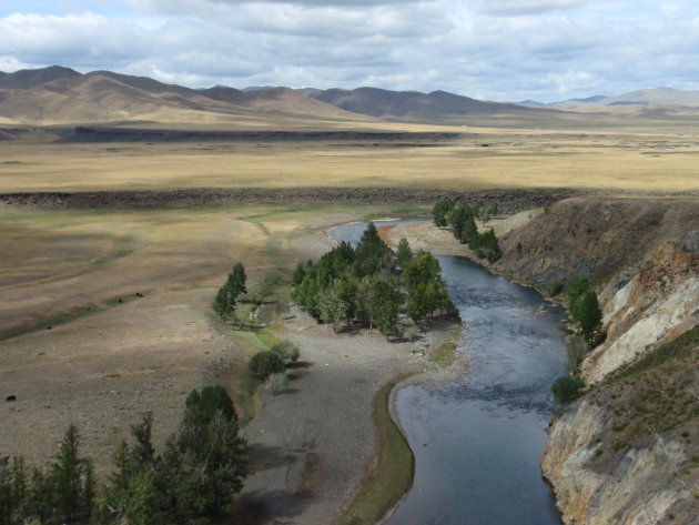 Adembenemend landschap zomaar ergens in Centraal Mongolië