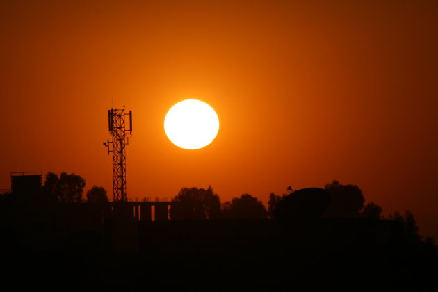 zons ondergang vanaf een dak in Aswan