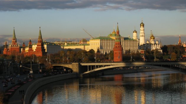 Zonsondergang bij het Kremlin