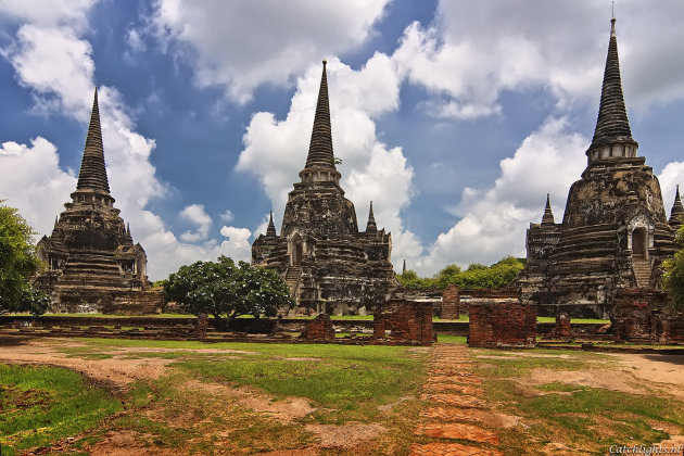 de oude chedi van Wat Phra Sri in Ayutthaya