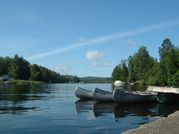 Heerlijk kajakken op een Zweeds meer !