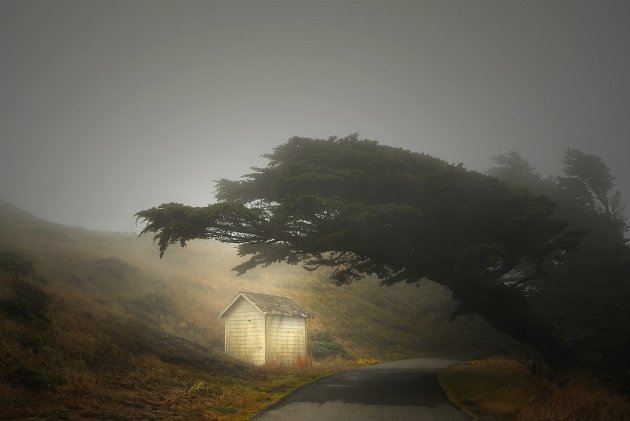 huisje in de mist