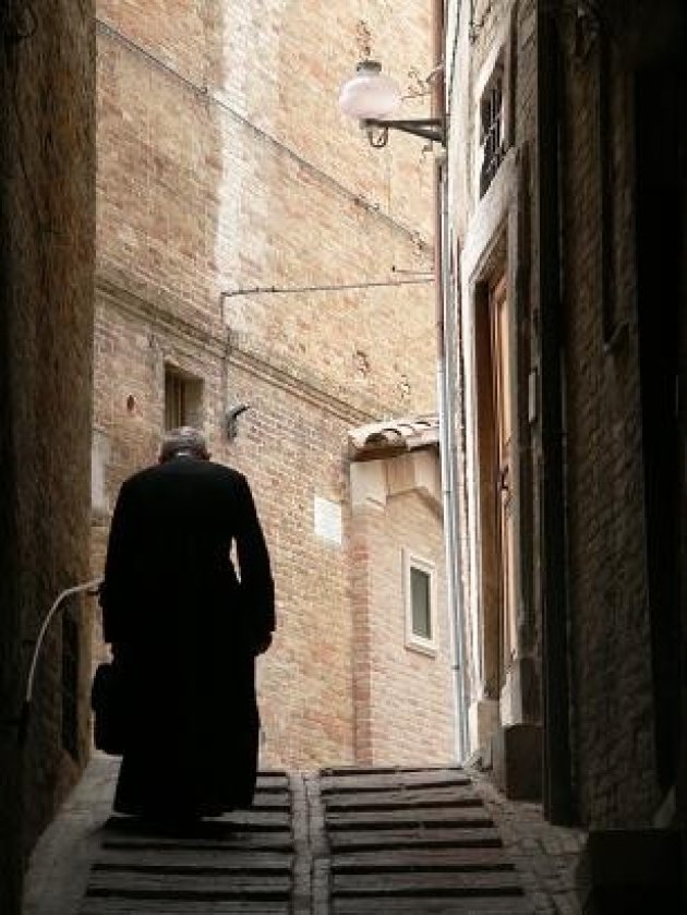 Priester in Urbino