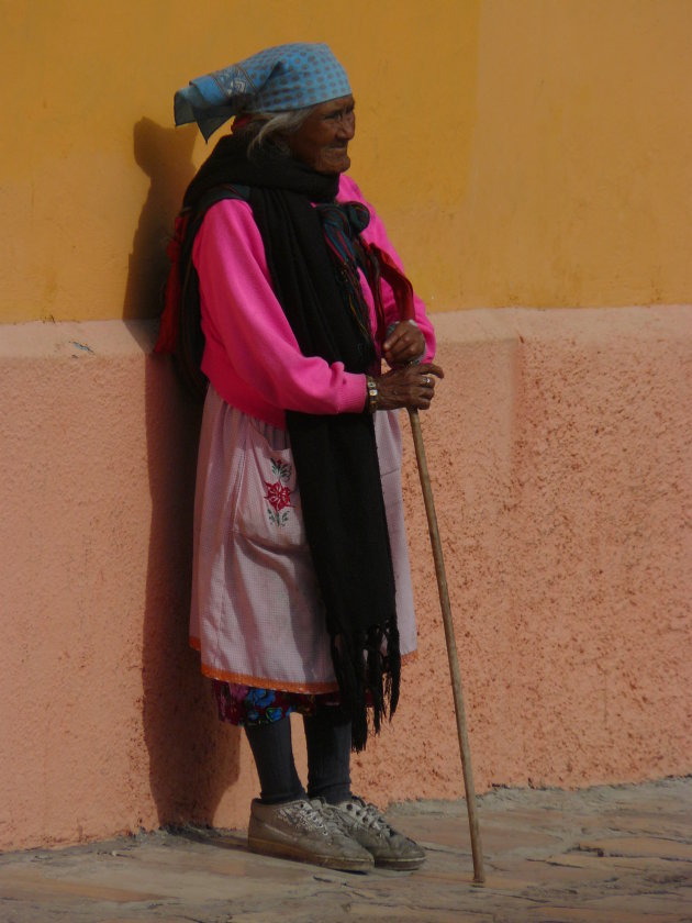 Kleurrijke dame, San Christobal de las Casas, Mexico