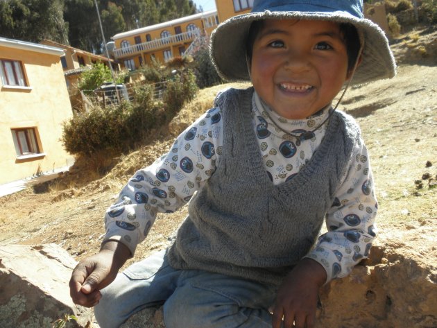 Kind op Isla del Sol, Bolivia