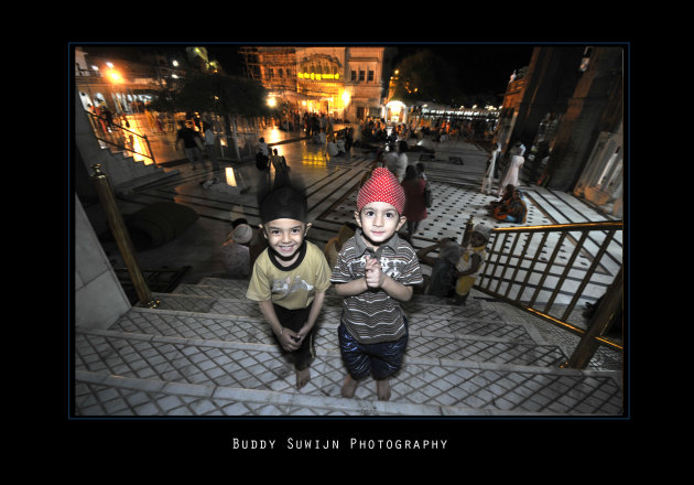 Kinderen bij Gouden Tempel Amritsar
