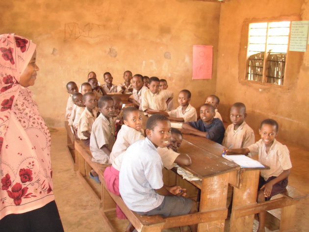 Schooltje in de omgeving van Kwale, ten zuiden van Mombasa, Kenia