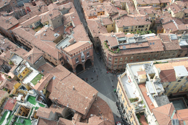 Straten van Bologna vanuit Asinellitoren