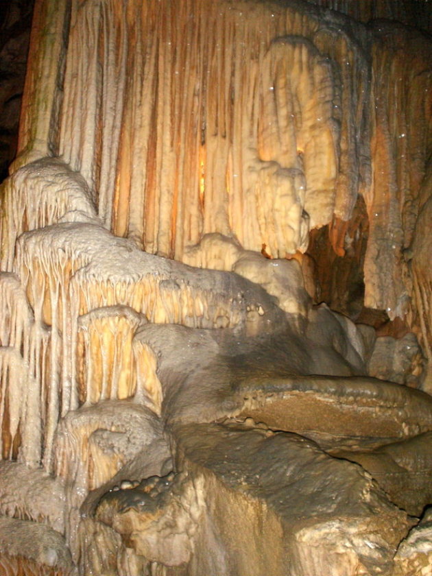 Grotten van Postonja