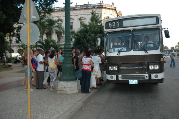 Nederlandse bus in Havana