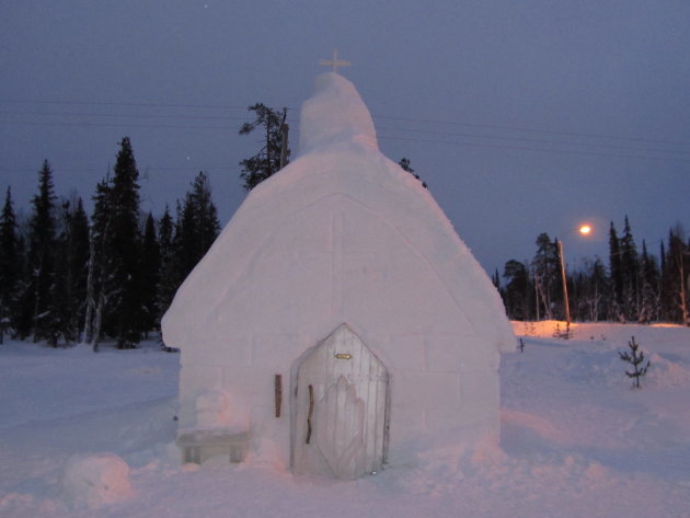 Kerk van sneeuw