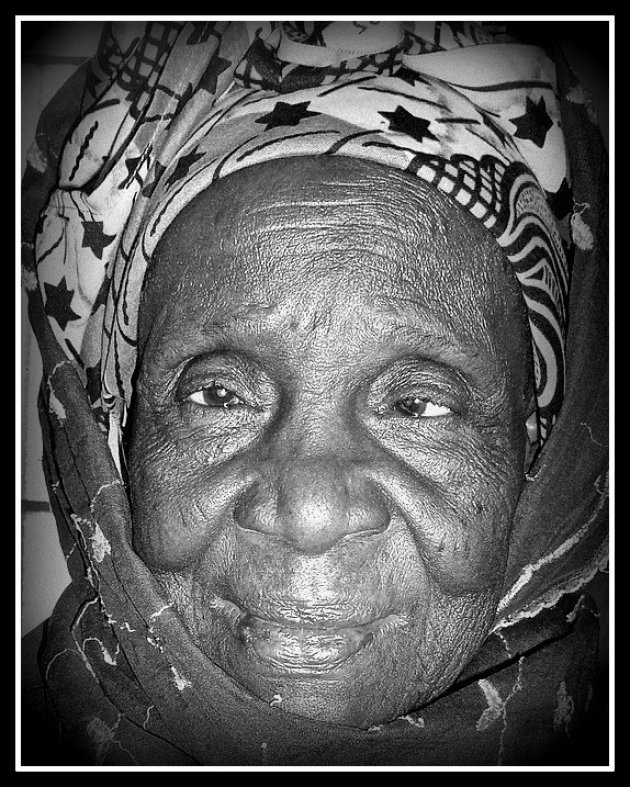 portret van een oude vrouw