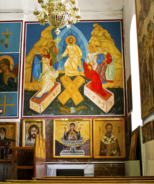 Kleurrijke mozaieken in de St. Joris kerk in Madaba.