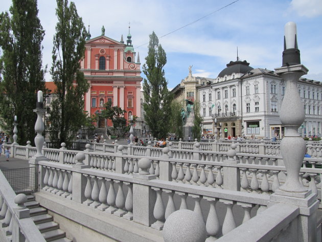 Tromostovje: de grootste brug van Ljubljana