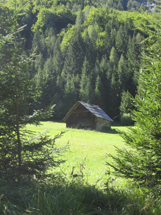 Oostenrijks schuurtje in Sloveense Alpen
