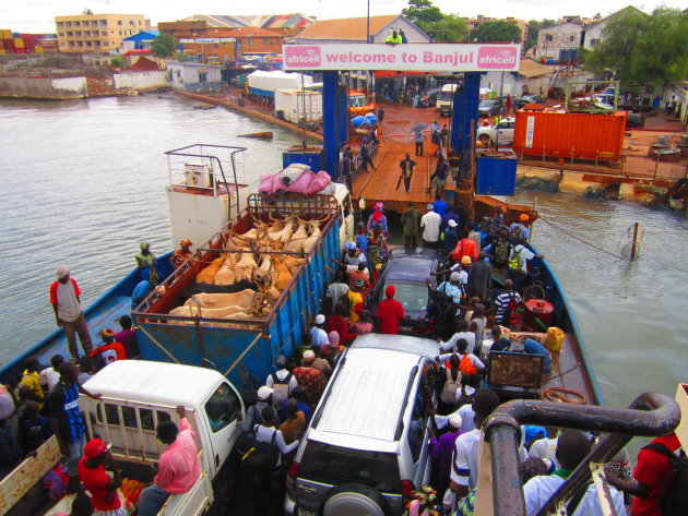 Ferry van Barra naar Banjul