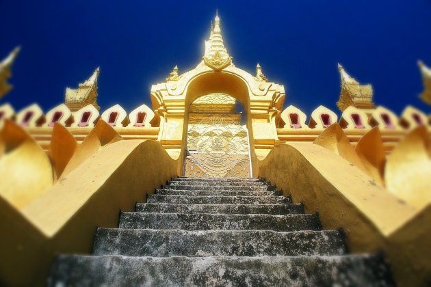 Dromerige trap naar tempel