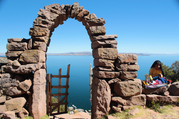 Uitzicht over het Titicaca meer