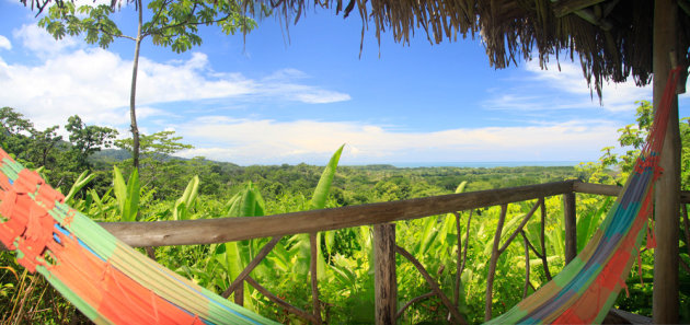 Het uitzicht vanuit mijn favoriete hangmat in Costa Rica, bij Tipi Jungla!