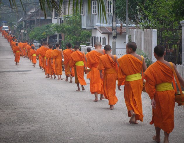 Processie monniken