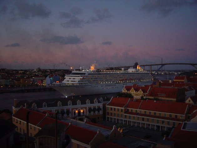 Cruiseschip in Willemstad