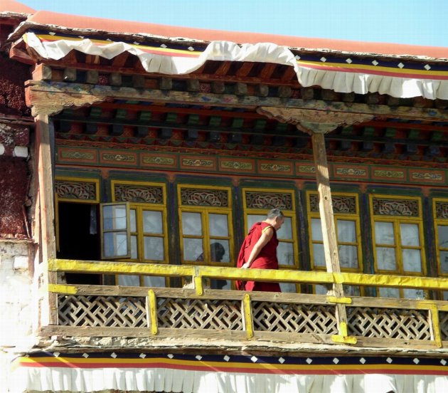 Monnik op zijn balkon